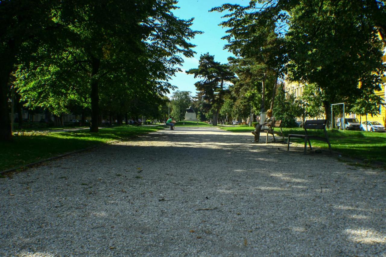 Deak Apartman Sopron Luaran gambar